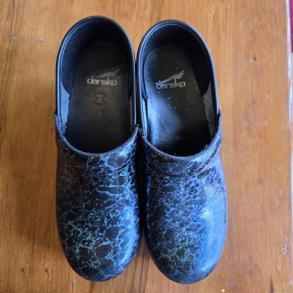 Dansko Leather Clogs Size 39 EU Women's Iridescent Blue Purple Leopard Shoes - Picture 3 of 7
